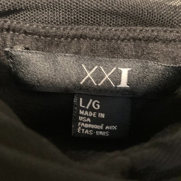 Black Textured Body Con Dress - Picture 3 of 12